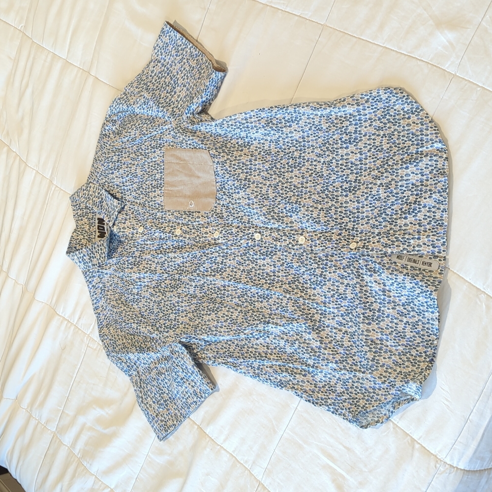 NWOT Leaf short sleeve shirt